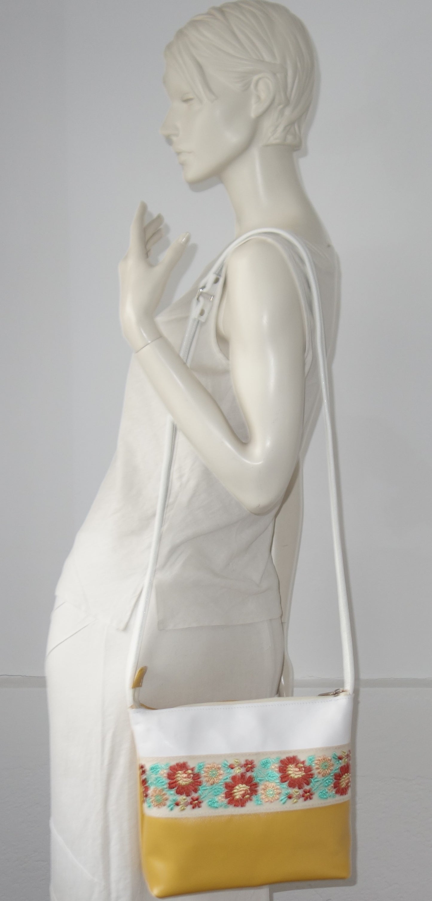 GEANTA DE PIELE NATURALA ROSES