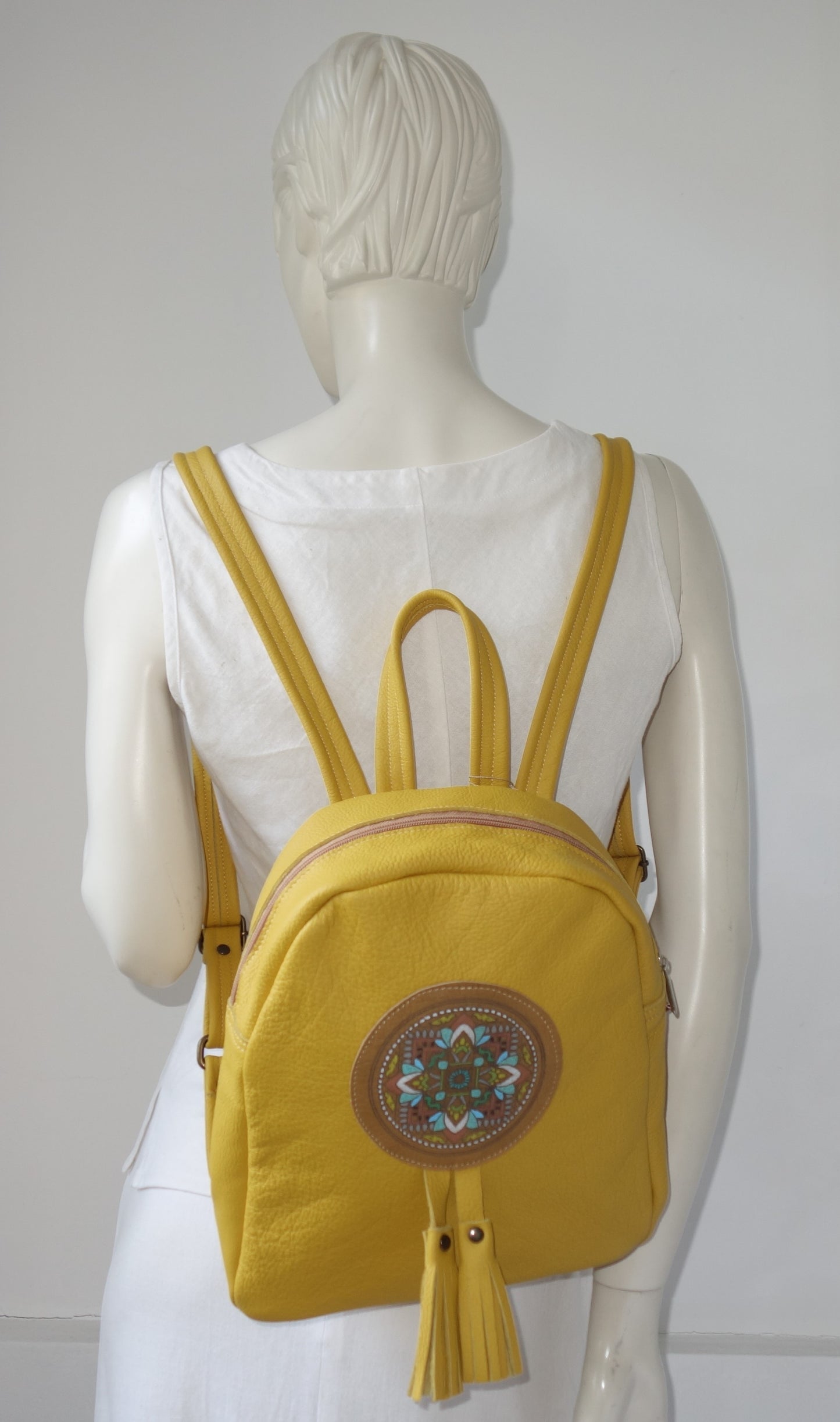 RUCSAC DE PIELE NATURALA MANDALA 2