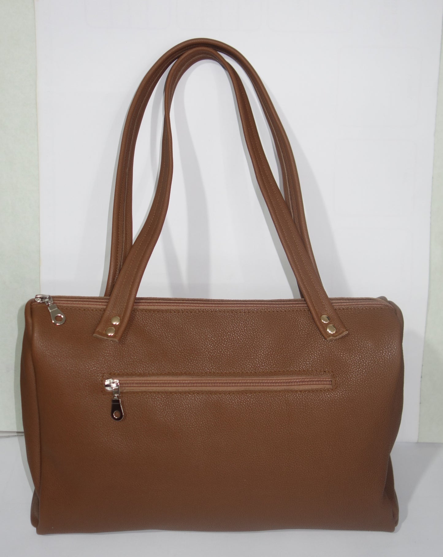 POSETA DE PIELE NATURALA MARO