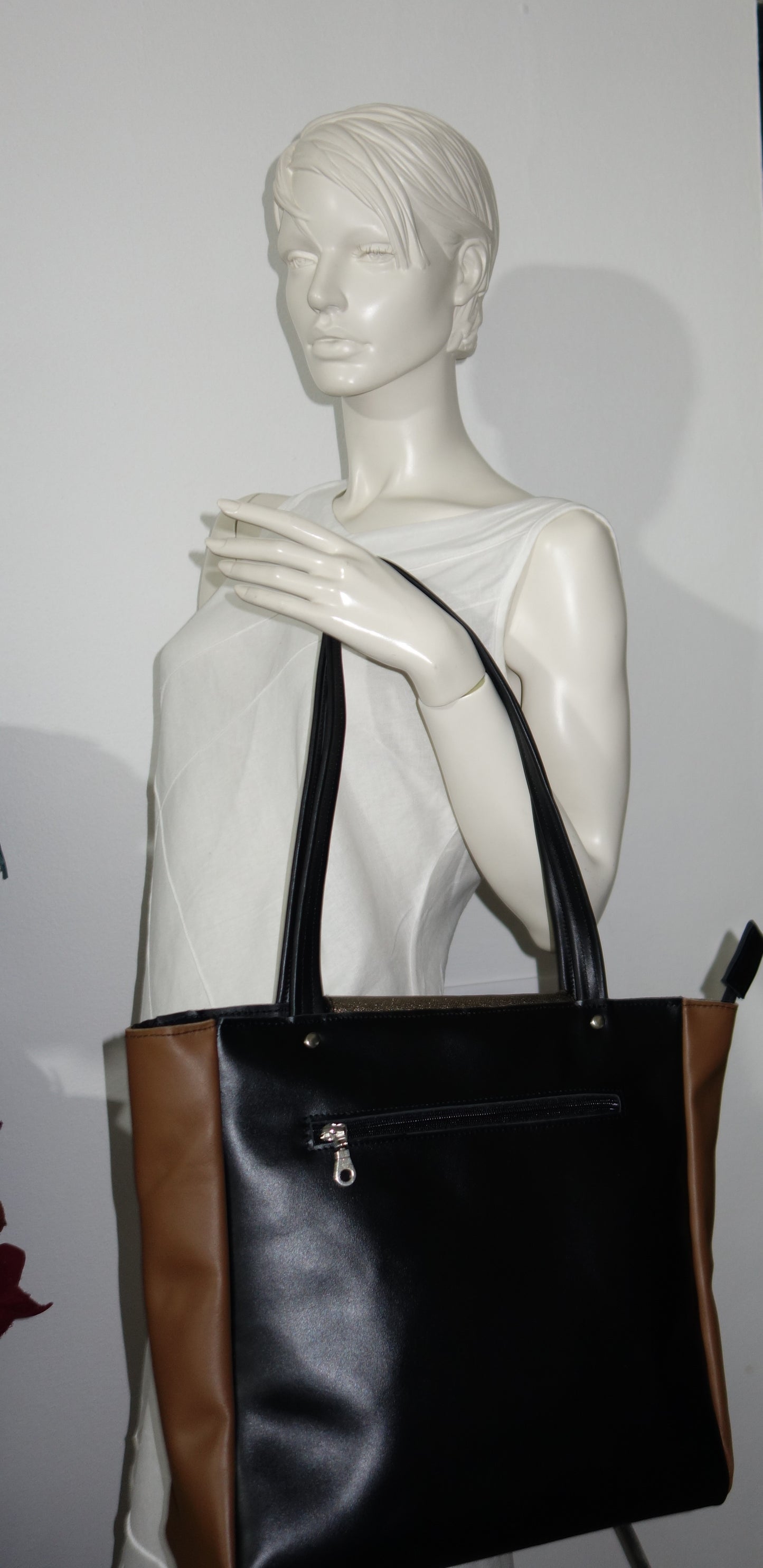 POSETA DE PIELE NATURALA ELEGANT