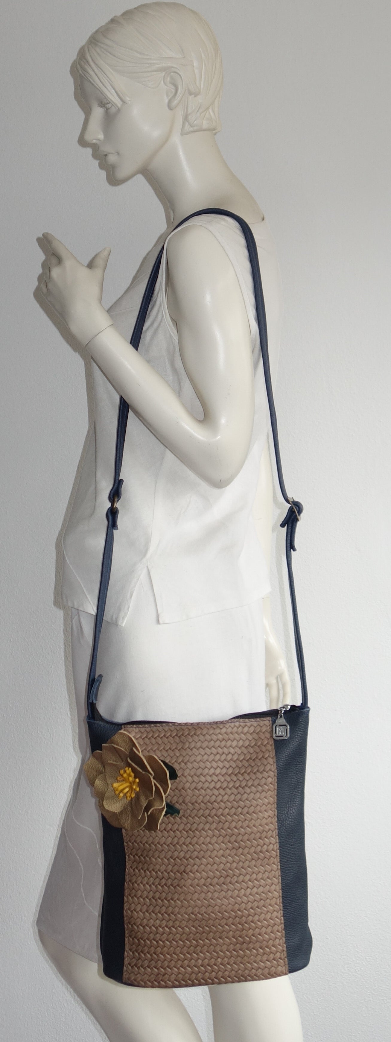 GEANTA DE PIELE NATURALA MOCHA BLOOM