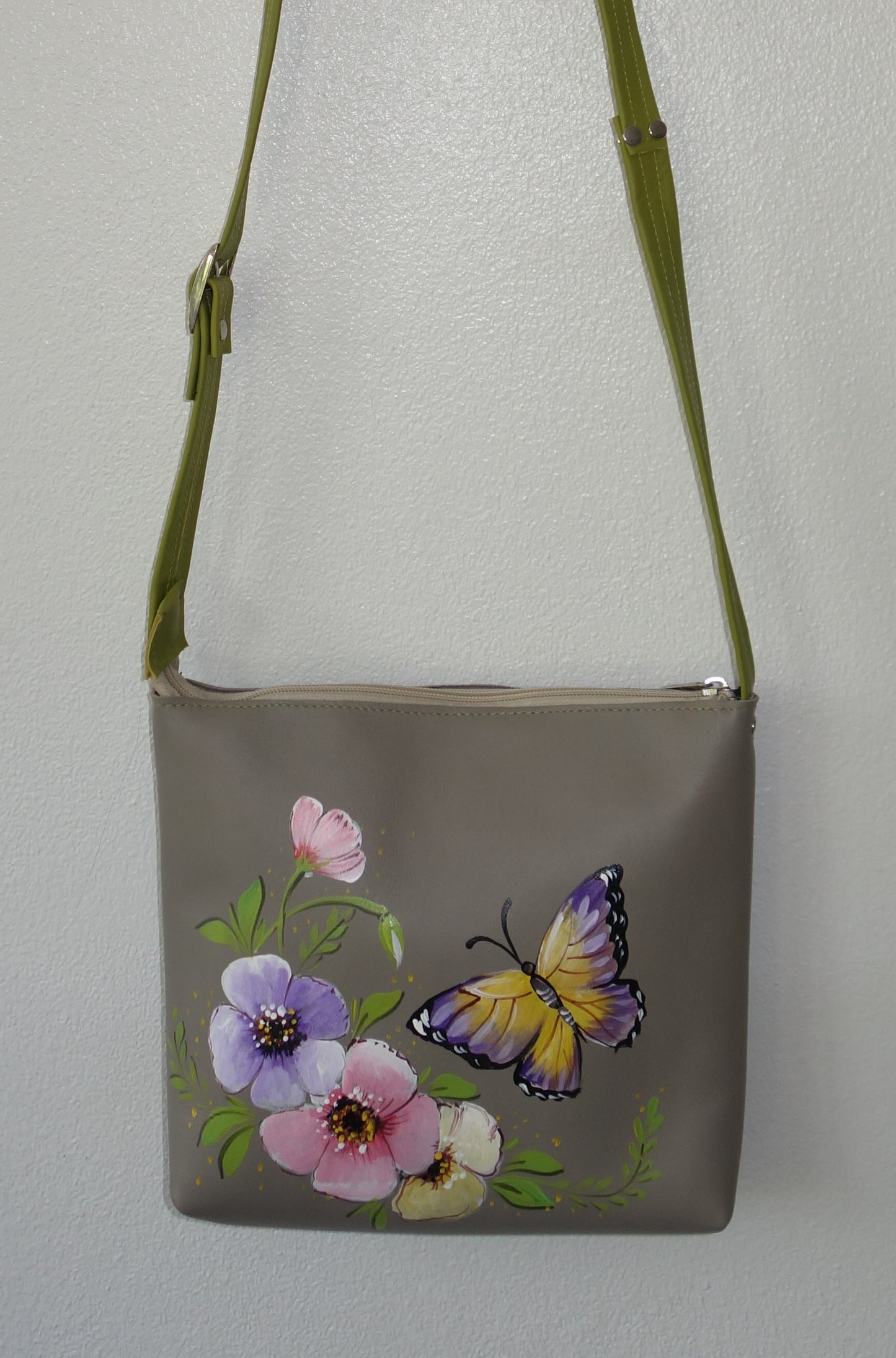 GEANTA DE PIELE NATURALAN FLUTURE VIOLET SI FLORI